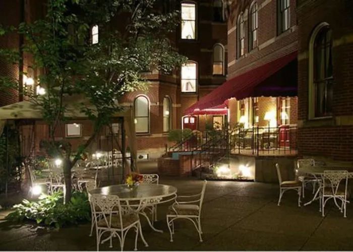3 star hotel: The Priory Hotel